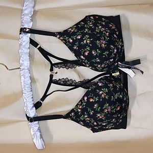 Victoria's secret very sexy push-up plunge front closure size 36C brand new